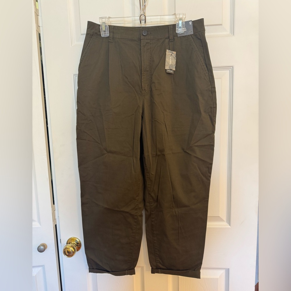 Tapered Ankle Olive Pants
